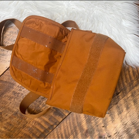 Herschel Grade Mini Messenger Bag - Picture 2 of 6